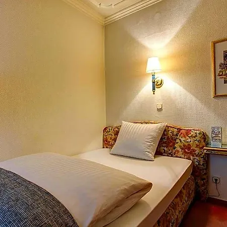 Centro Arde Koln, Trademark Collection By Wyndham Otel 3*